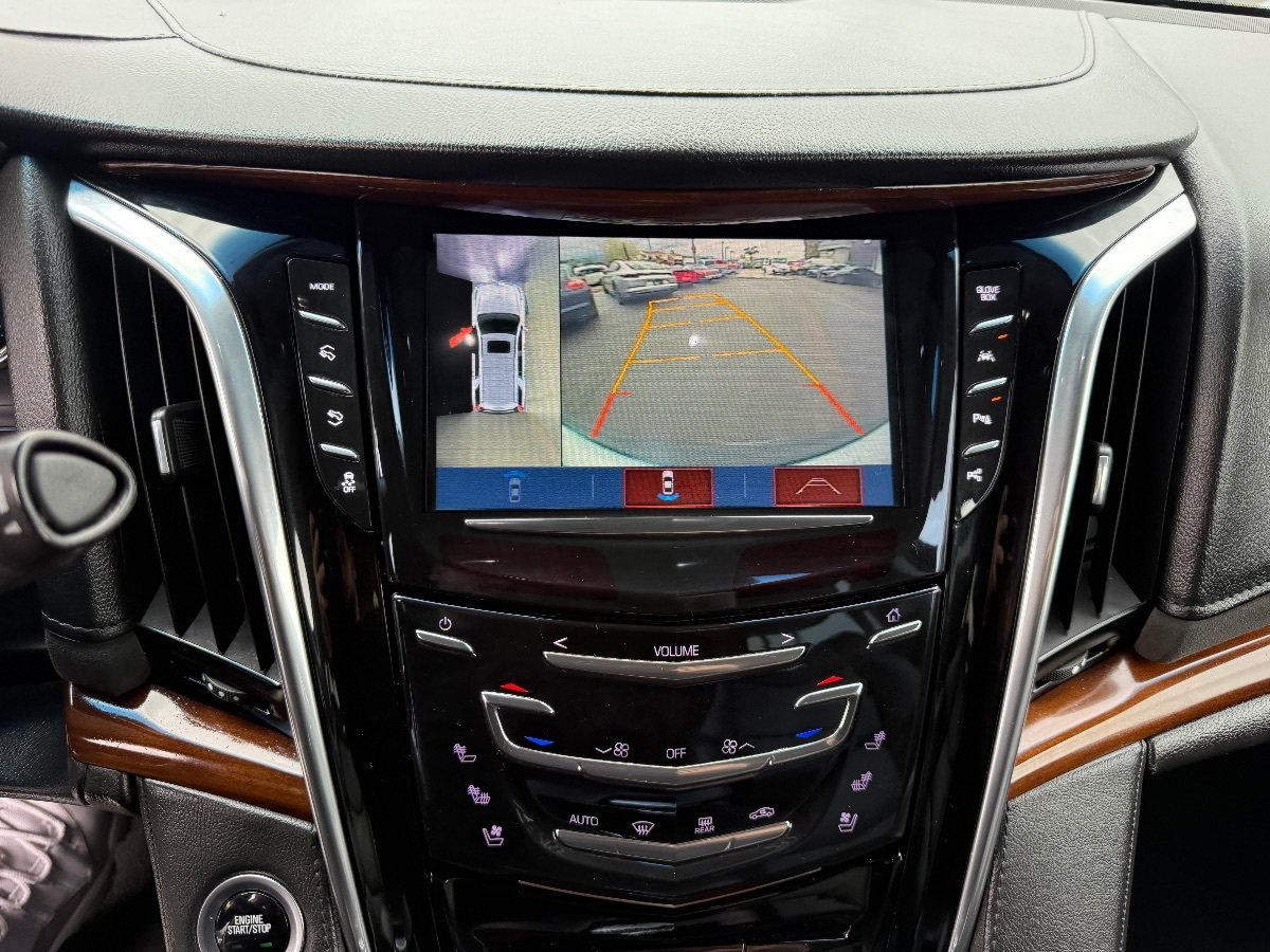 Used 2019 Cadillac Escalade ESV Premium Luxury AWD/4WD image 29