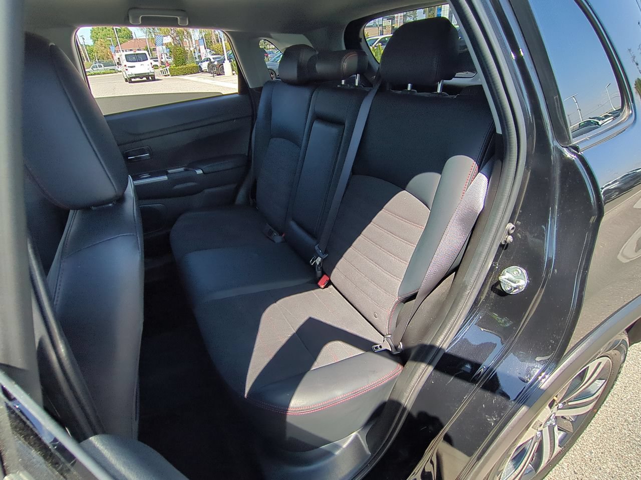 Used 2025 Mitsubishi Outlander Sport SE AWD/4WD image 23