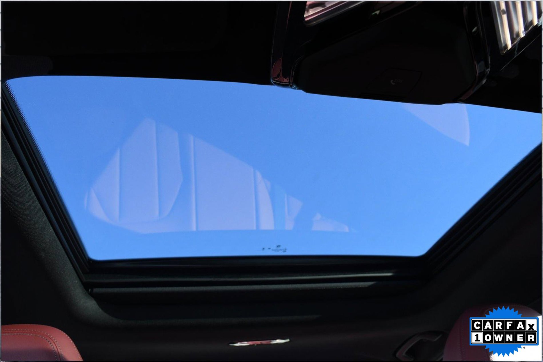 Used 2025 BMW 330i Sedan w/ Convenience Package image 11