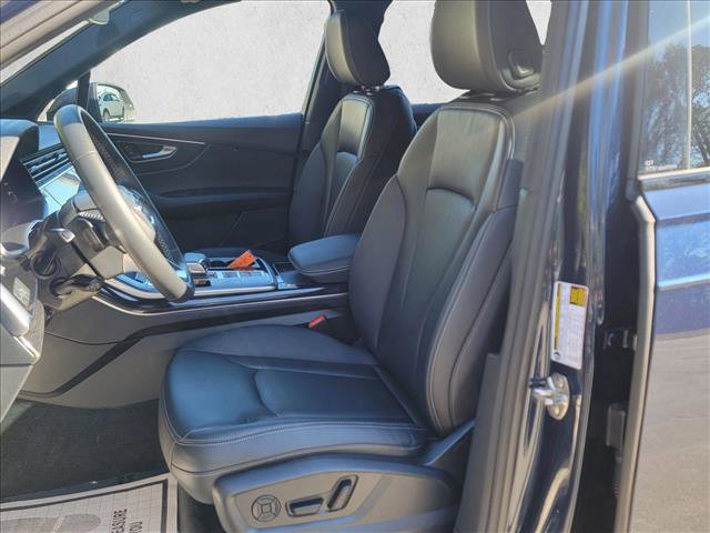 Certified 2025 Audi Q7 2.0T Premium w/ Convenience Plus Package image 12