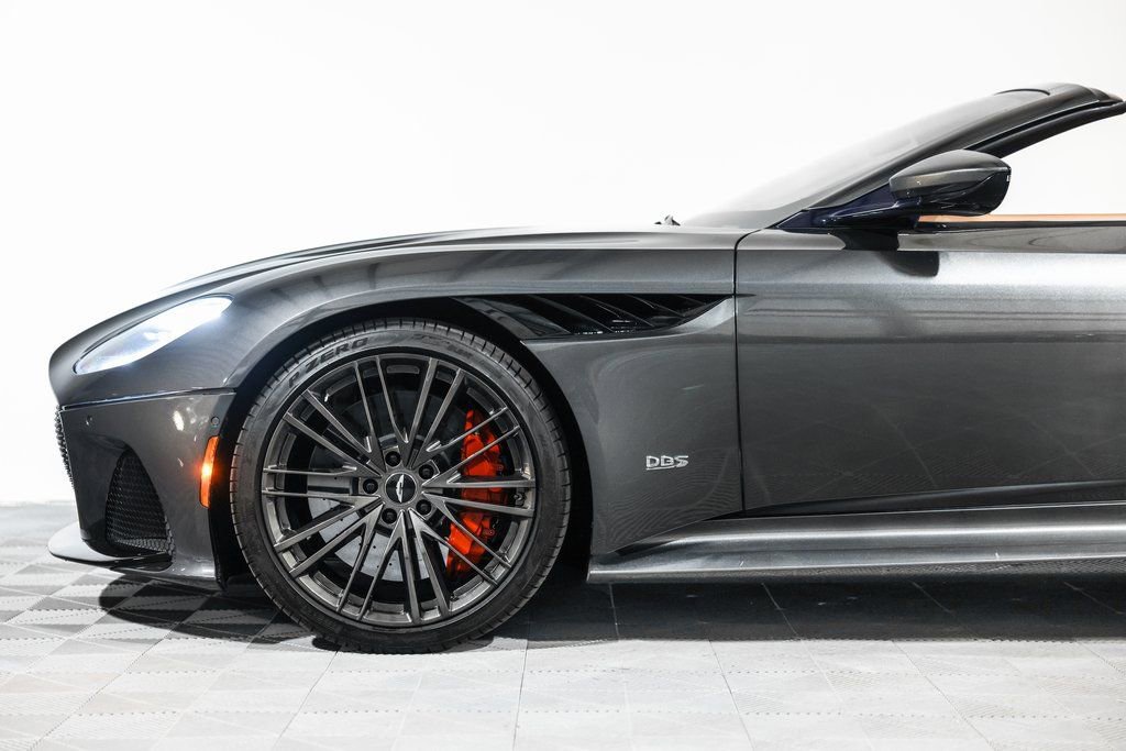 Used 2021 Aston Martin DBS Superleggera Volante image 15