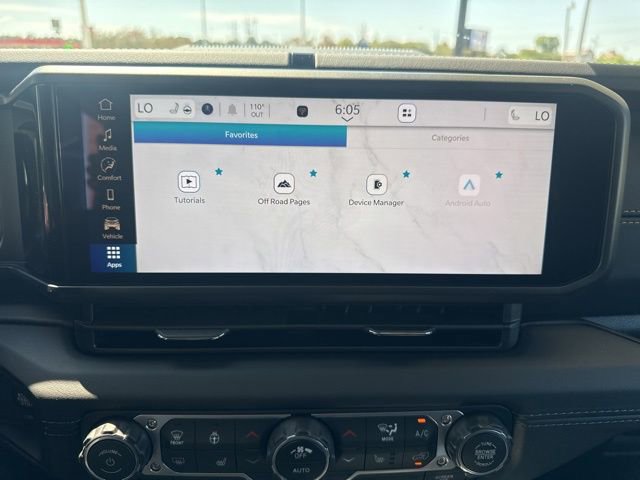 Used 2025 Jeep Wrangler Sahara image 20