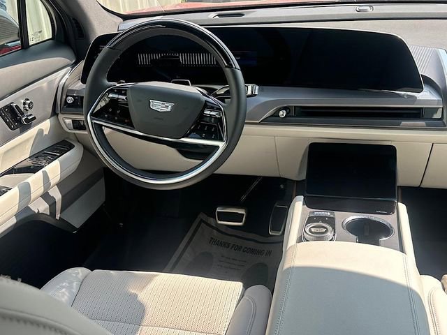 New 2026 Cadillac Vistiq Luxury w/ LPO, Floor Liner Package image 16