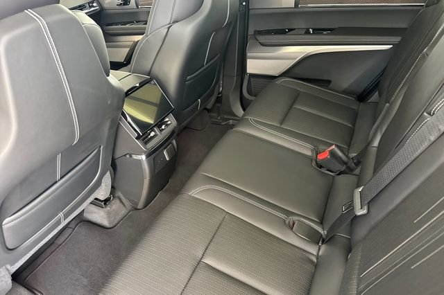 New 2026 Cadillac Vistiq Sport w/ LPO, Floor Liner Package AWD/4WD image 12