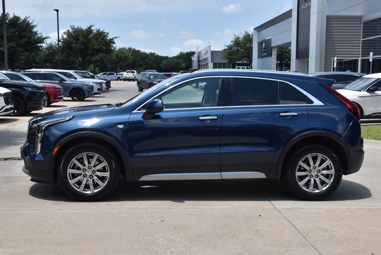 Used 2020 Cadillac XT4 Premium Luxury w/ Cold Weather Package FWD image 12