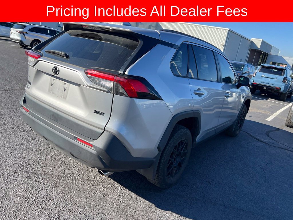 Used 2024 Toyota RAV4 XLE FWD image 20