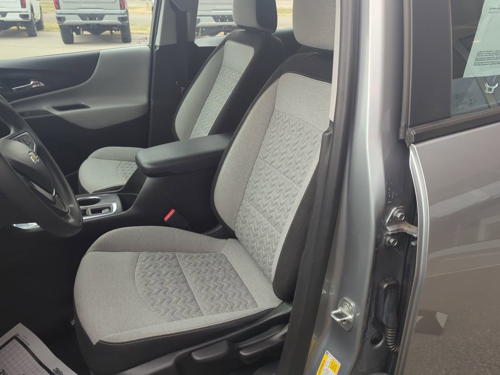 Used 2023 Chevrolet Equinox LS image 27