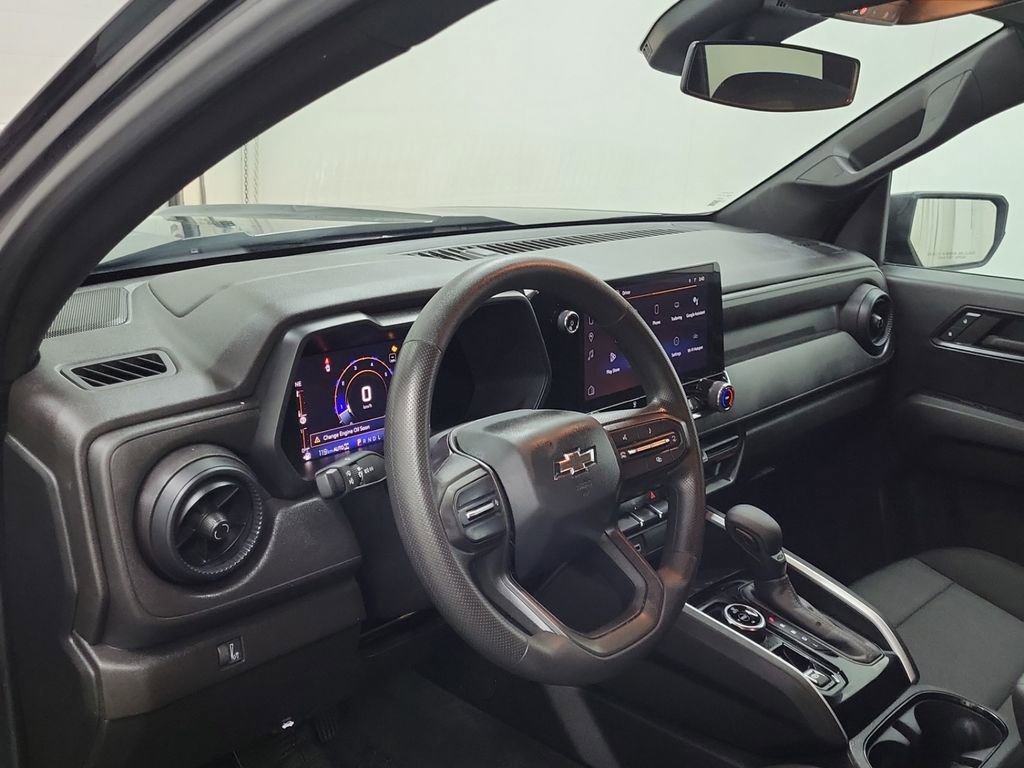Used 2023 Chevrolet Colorado Trail Boss image 2