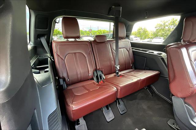 Used 2024 Ford Expedition Limited image 24