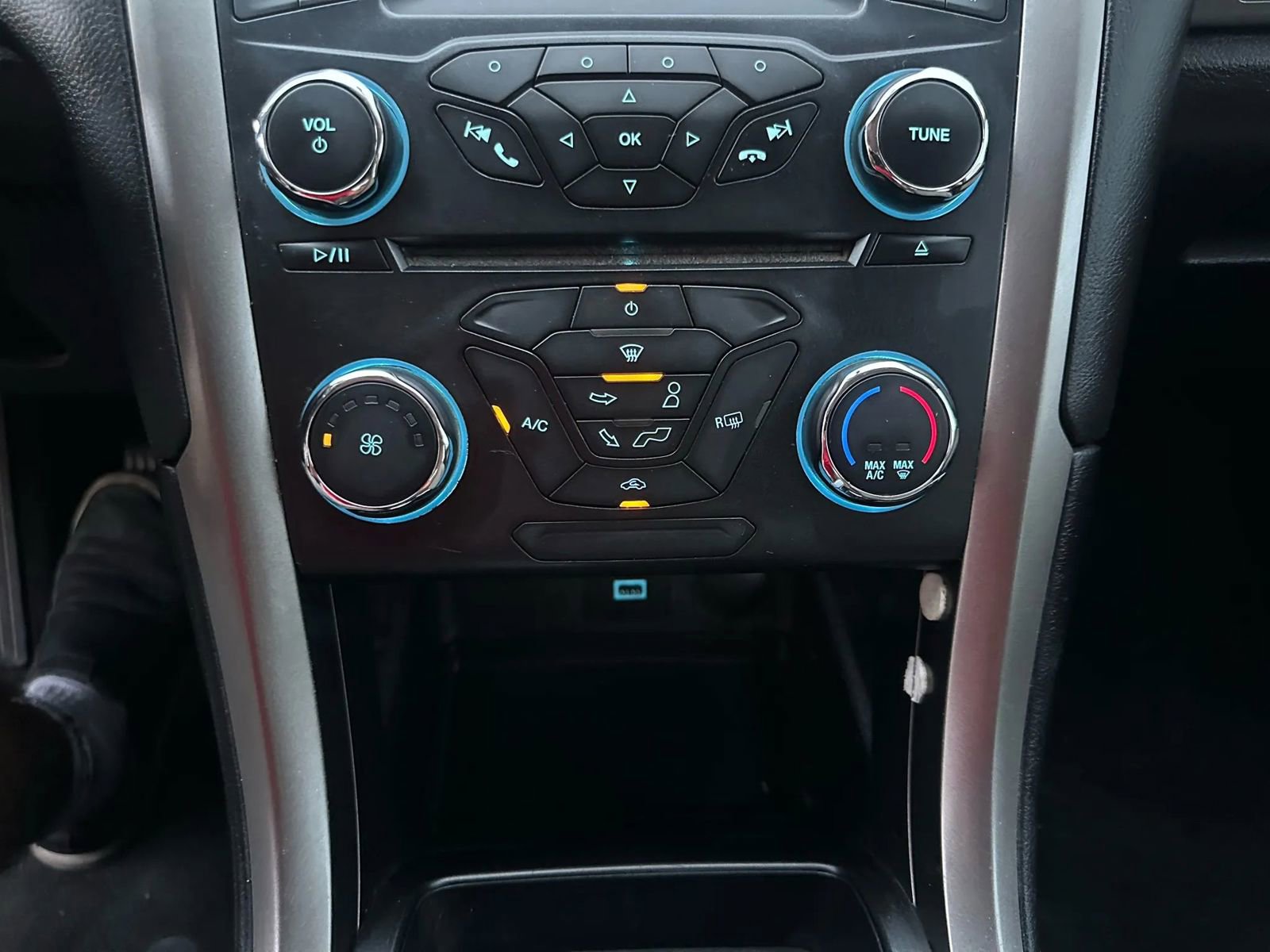 Used 2017 Ford Fusion S image 16