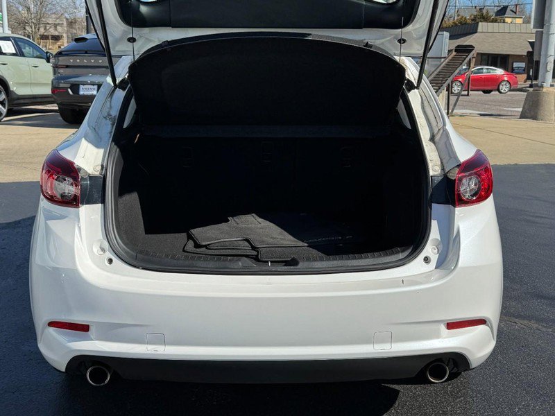 Used 2018 MAZDA MAZDA3 Touring image 5