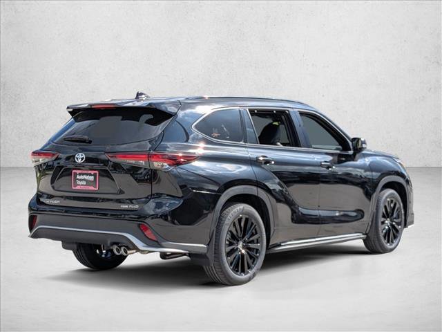 New 2026 Toyota Highlander XSE image 2