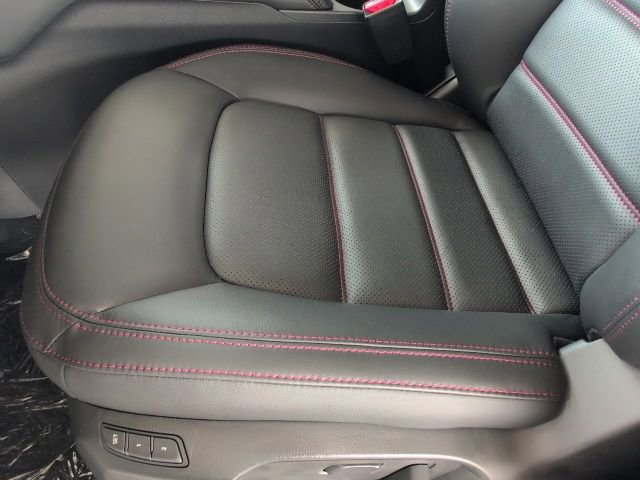 Used 2025 MAZDA CX-5 Carbon Edition image 19