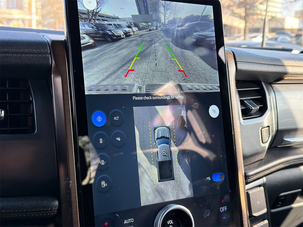 Used 2023 Ford F150 Lightning Lariat image 29