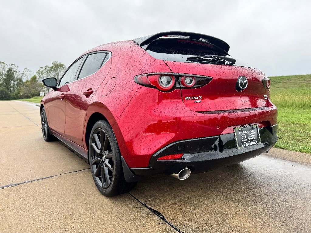 New 2026 MAZDA MAZDA3 Hatchback w/Premium Plus Pkg image 8