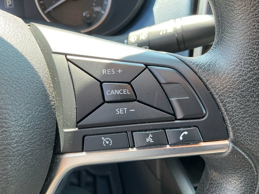 Used 2025 Nissan Versa SV FWD image 27