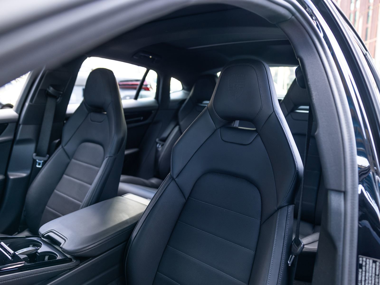 Certified 2025 Porsche Panamera RWD image 5