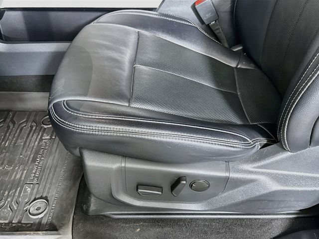 Used 2022 Ford F250 Lariat w/ Lariat Ultimate Package AWD/4WD image 19