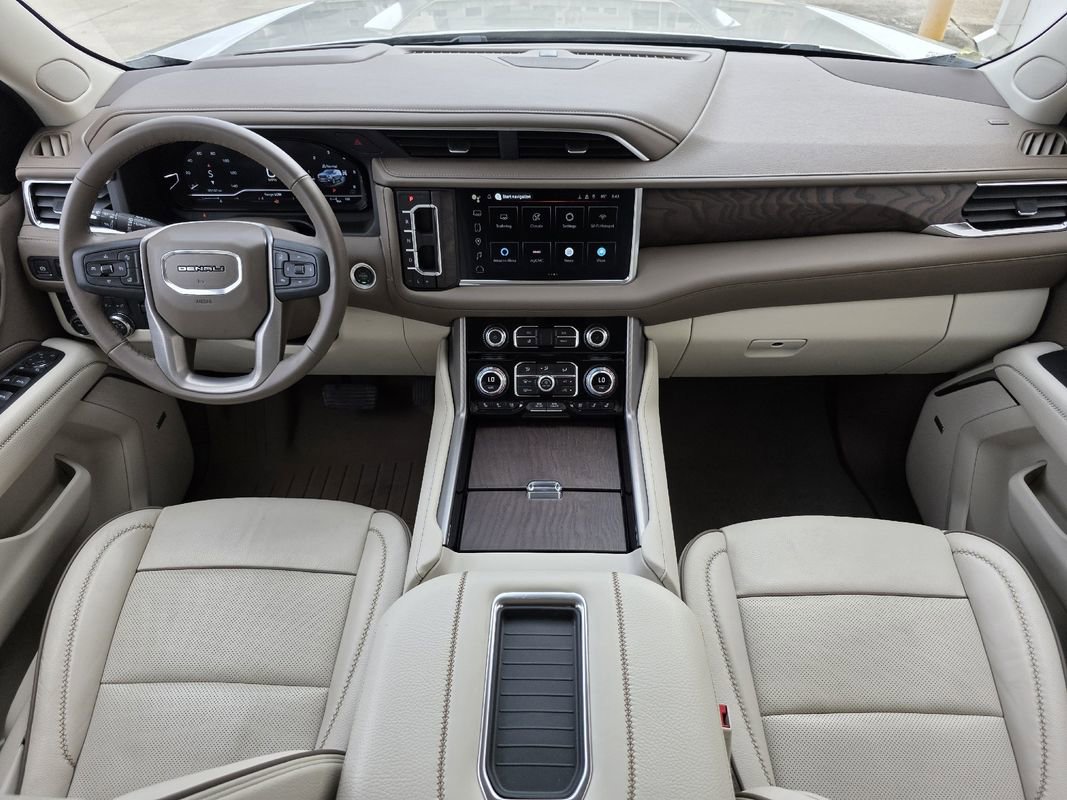 Used 2024 GMC Yukon Denali image 9