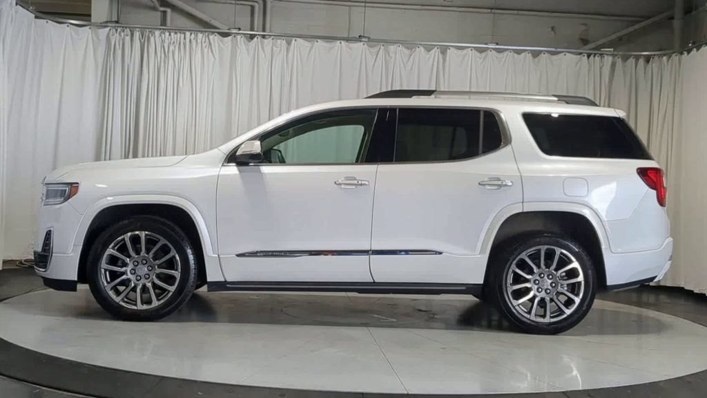 Used 2023 GMC Acadia Denali w/ Denali Technology Package AWD/4WD image 6