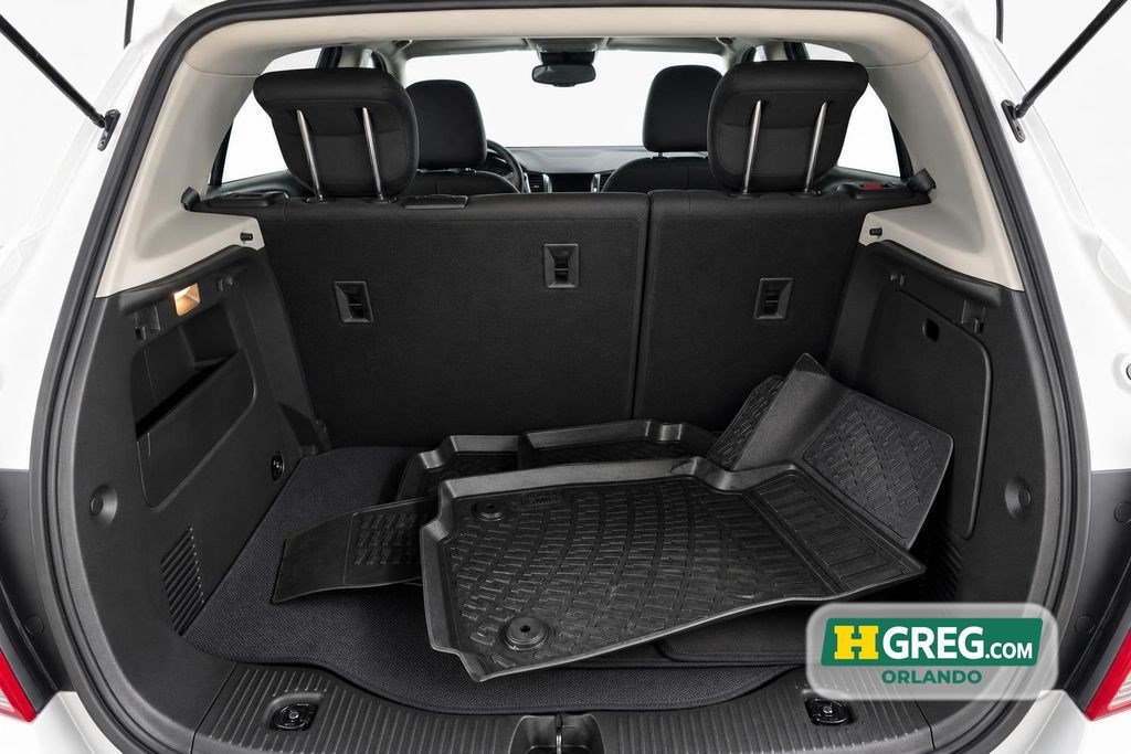 Used 2022 Chevrolet Trax LS w/ Tint and Cruise Package FWD image 16