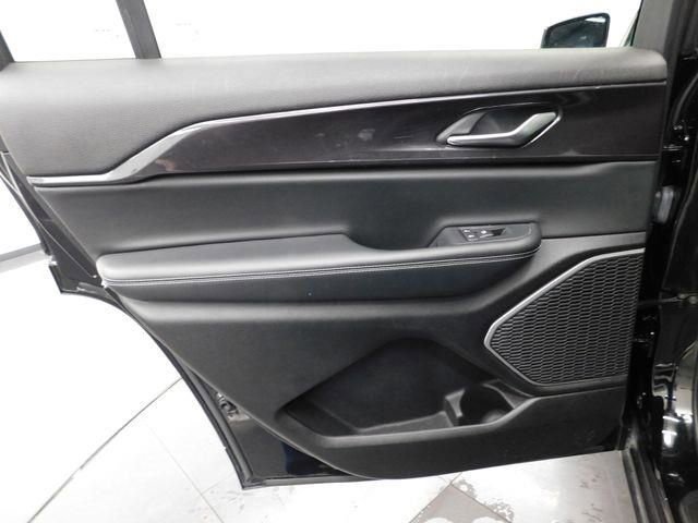 Used 2022 Jeep Grand Cherokee L Laredo image 22