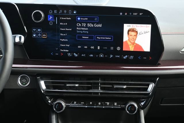 Used 2024 Chevrolet Traverse RS w/ LPO, Floor Liner Package image 17