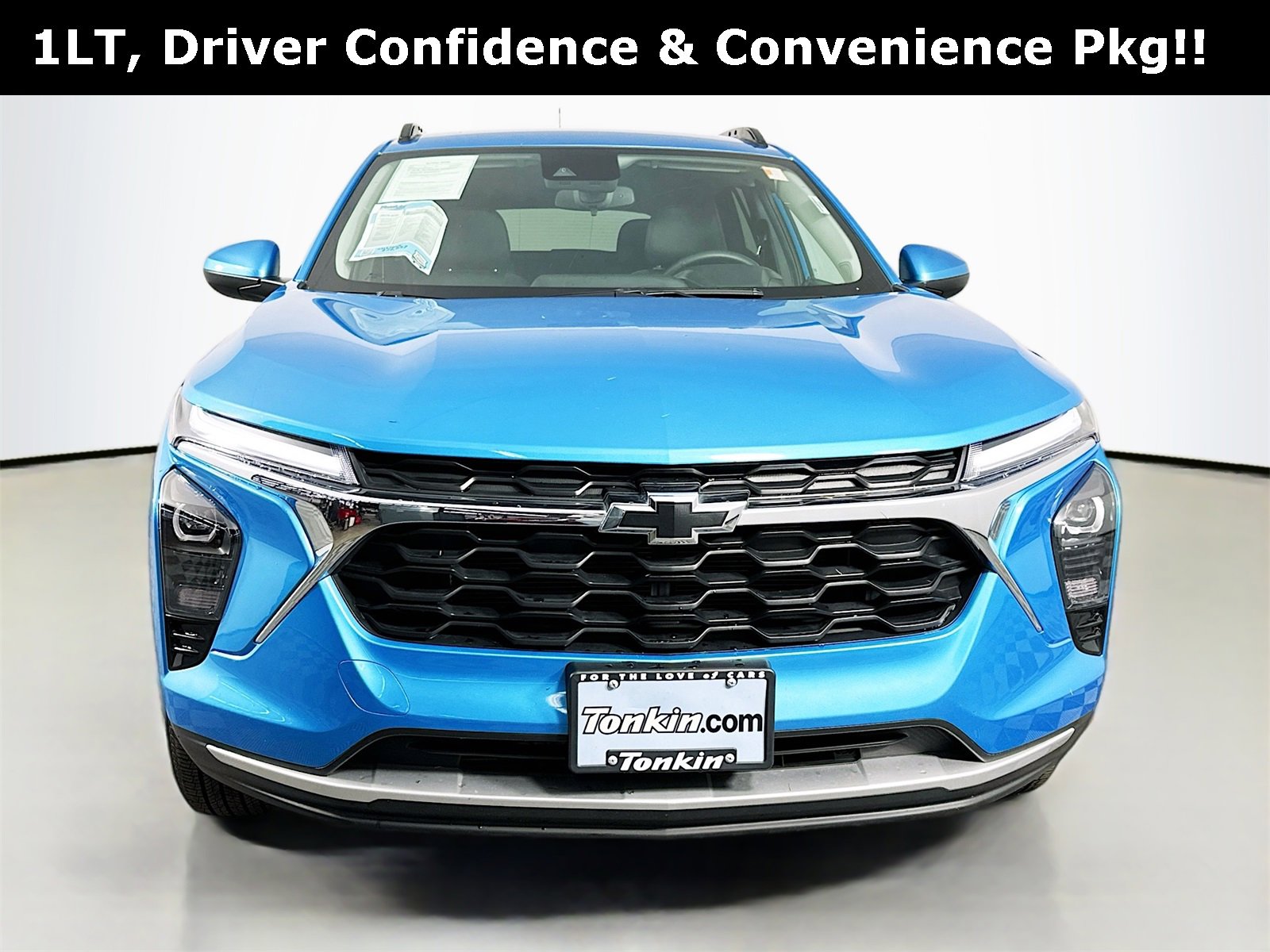 Used 2025 Chevrolet Trax LT w/ Driver Confidence Package image 2