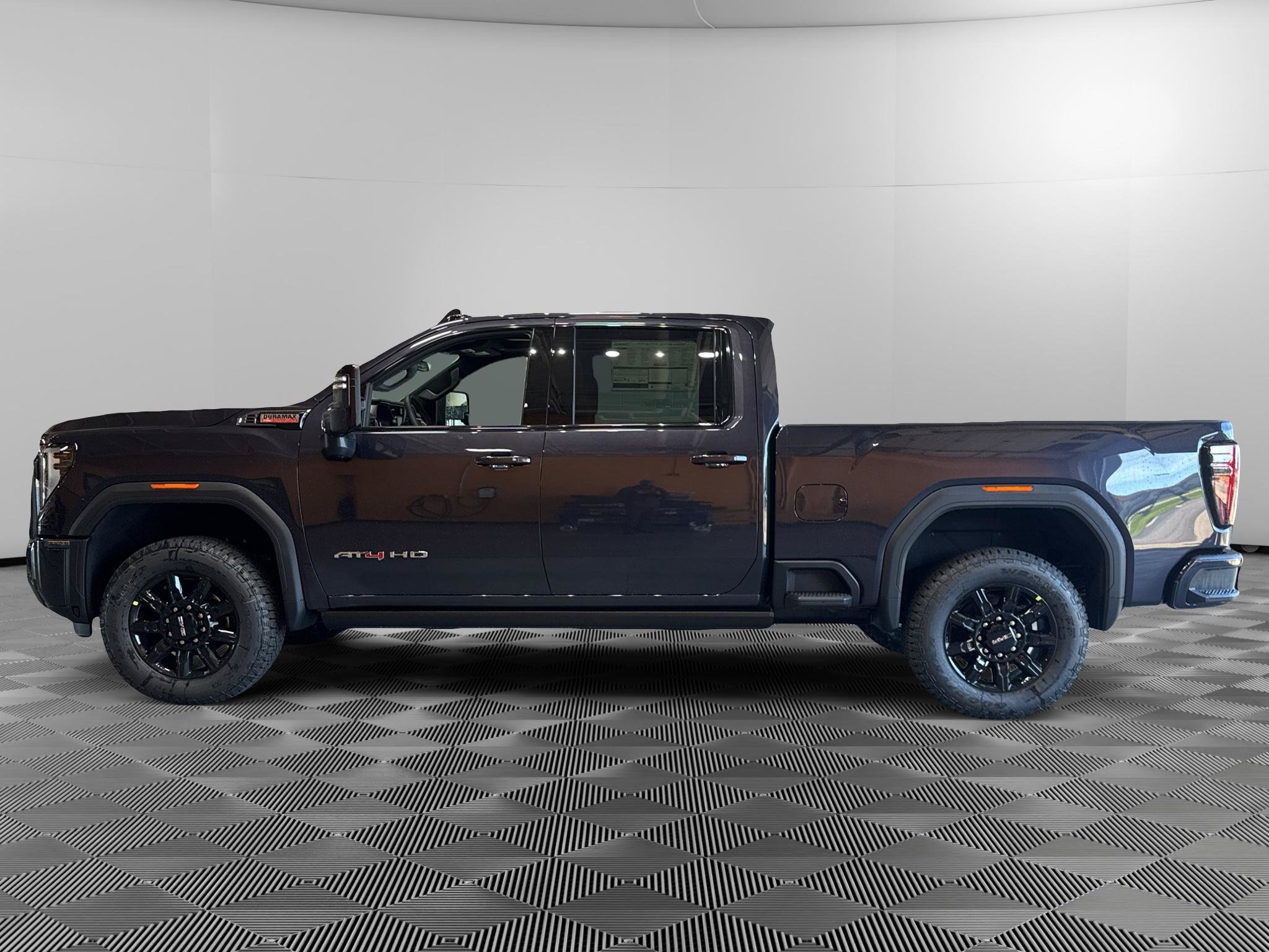 New 2026 GMC Sierra 2500 AT4 w/ AT4 Premium Plus Package AWD/4WD image 2