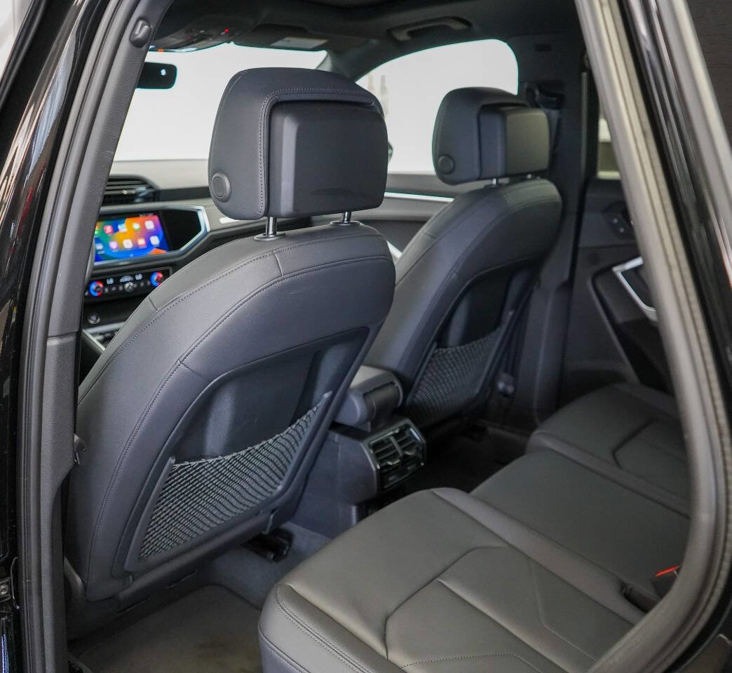 Used 2024 Audi Q3 2.0T Premium Plus w/ Premium Plus Package image 66