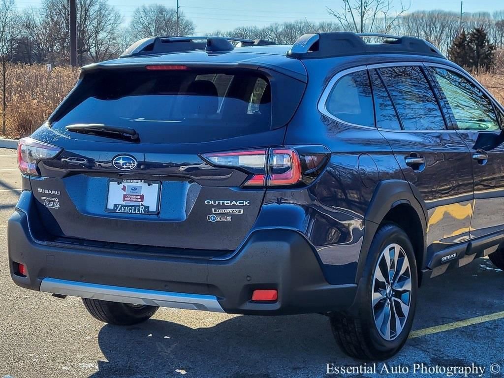 Used 2023 Subaru Outback Touring AWD/4WD image 6