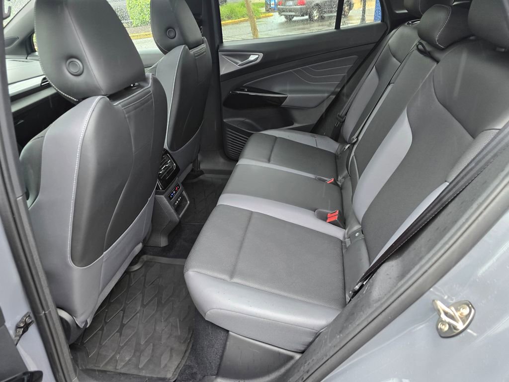 Used 2023 Volkswagen ID.4 Pro S Plus RWD image 19