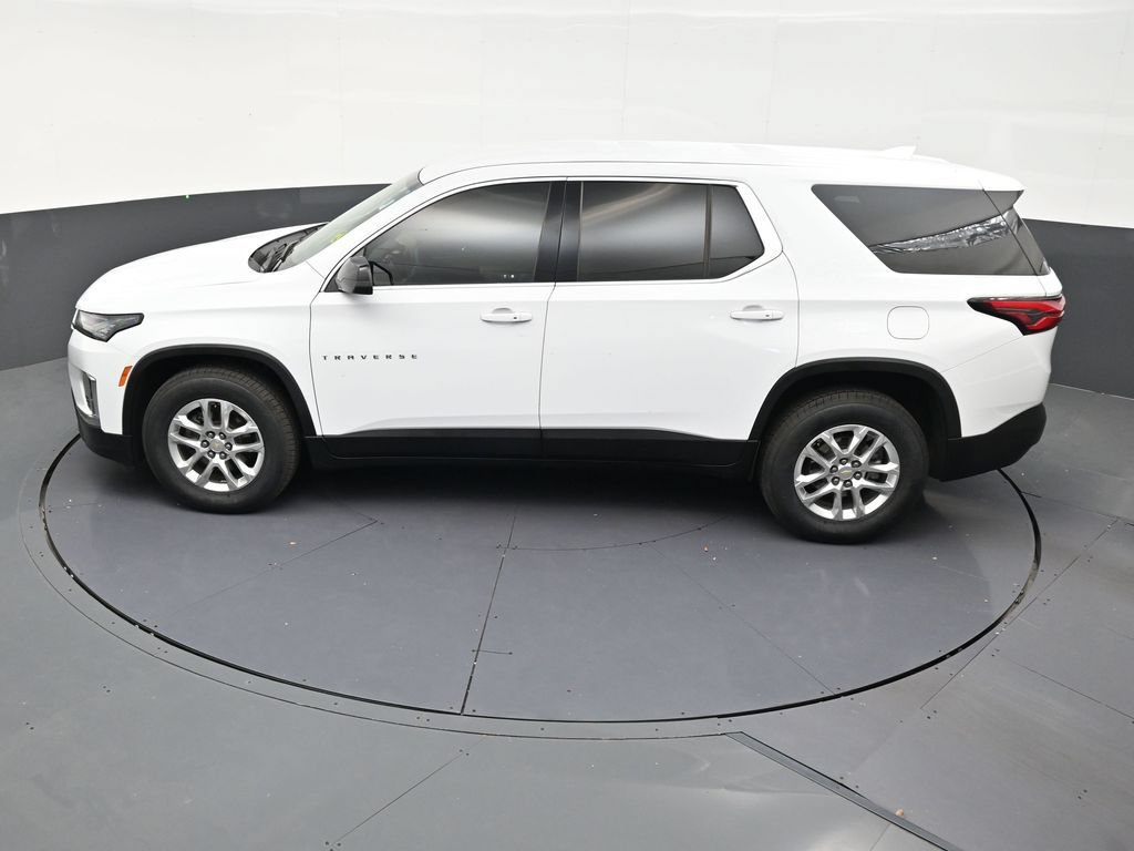 Used 2023 Chevrolet Traverse LS FWD image 13