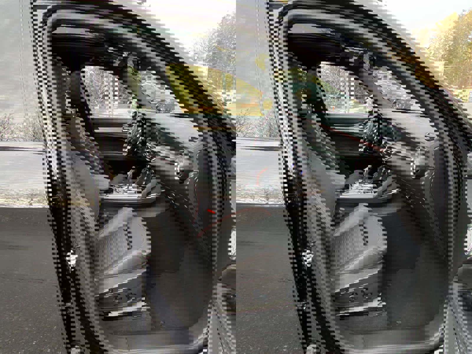 Used 2024 Alfa Romeo Stelvio AWD image 31