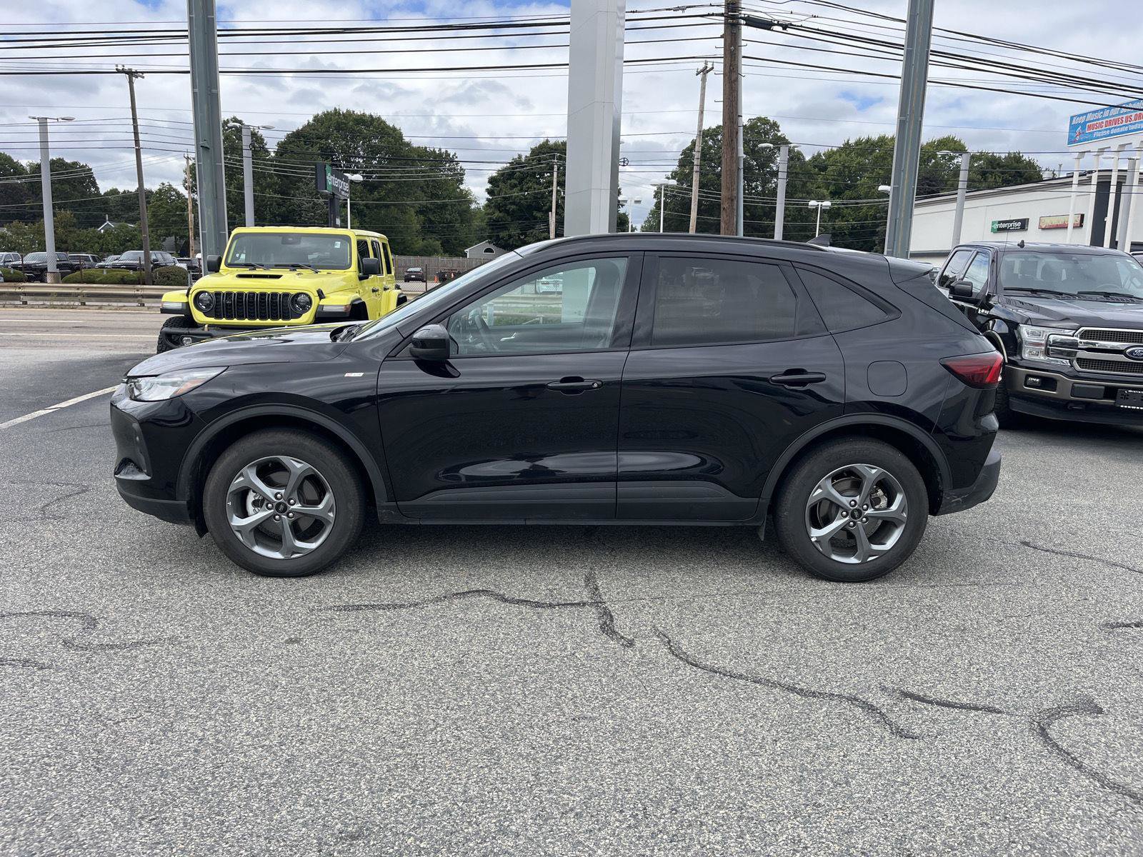 Used 2025 Ford Escape ST-Line Select image 10