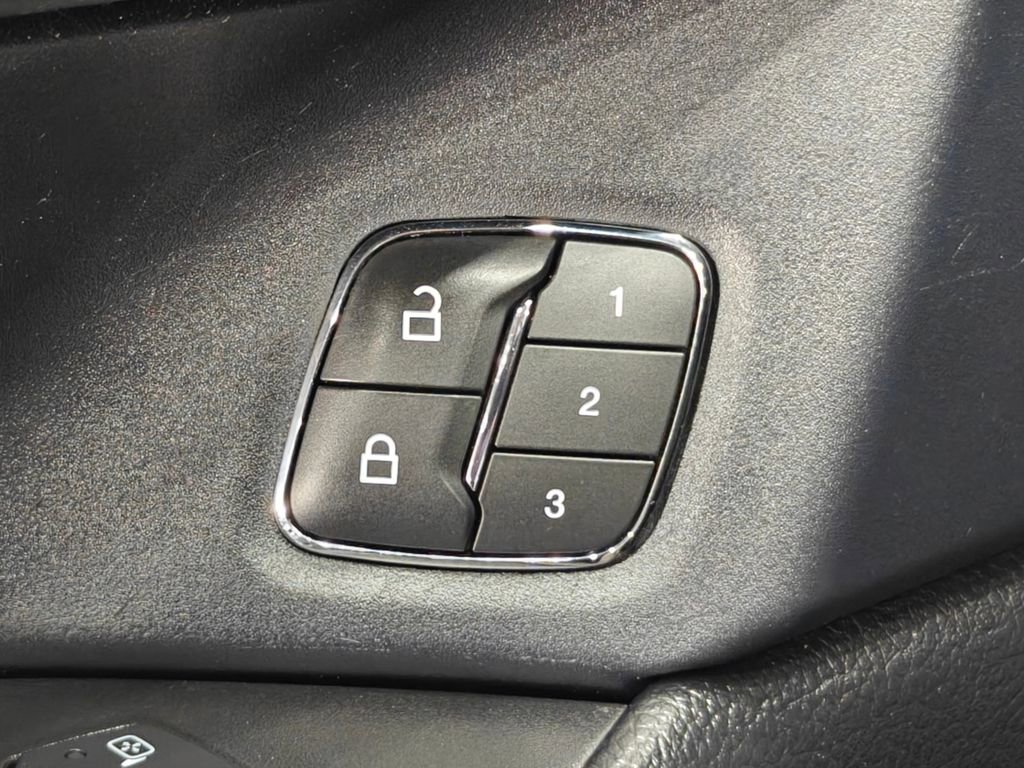 Used 2020 Ford Expedition Limited image 59