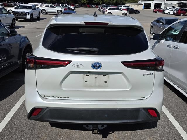 Used 2023 Toyota Highlander LE AWD/4WD image 3