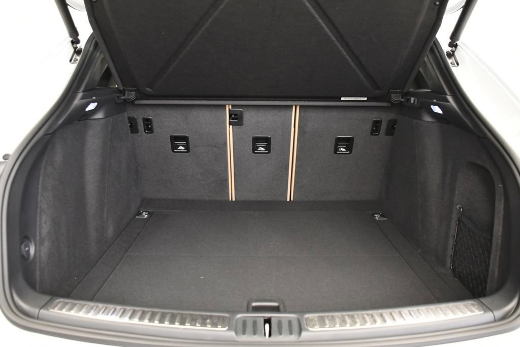 Certified 2025 Porsche Macan Turbo image 56