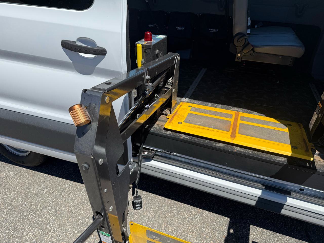 Used 2015 Ford Transit 350 XL RWD image 7