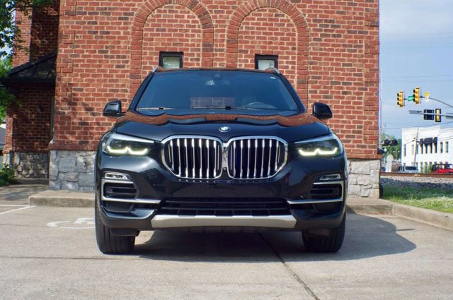 Used 2020 BMW X5 xDrive40i w/ Premium Package AWD/4WD image 2