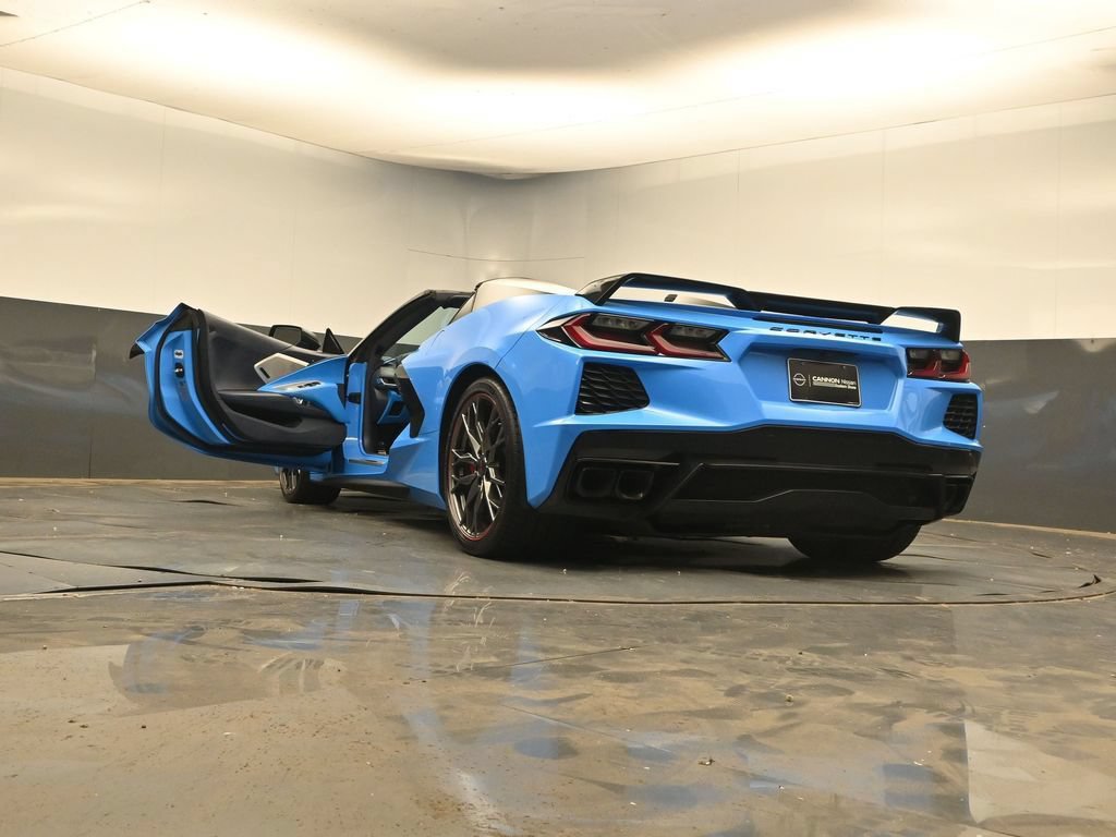 Used 2023 Chevrolet Corvette Stingray Premium Conv w/ Z51 Performance Package RWD image 40