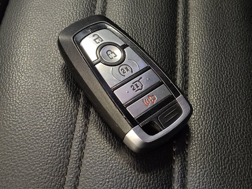 Used 2020 Ford Edge SEL w/ Convenience Package FWD image 32