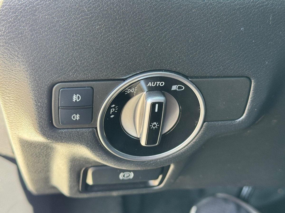Used 2019 INFINITI QX30 w/ Cargo Package FWD image 26