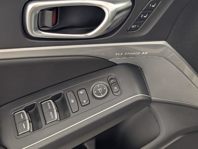 Used 2025 Acura Integra A-Spec FWD image 11