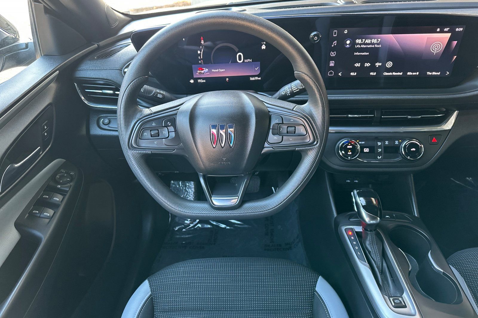 Certified 2024 Buick Envista Preferred w/ Advanced Safety Package image 17