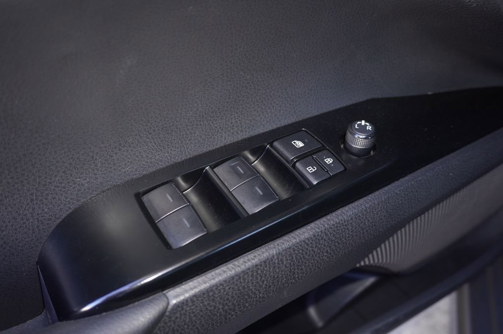 Certified 2025 Toyota Camry SE image 13