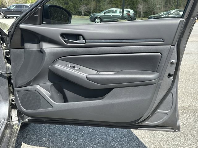 Certified 2025 Nissan Altima 2.5 S FWD image 15