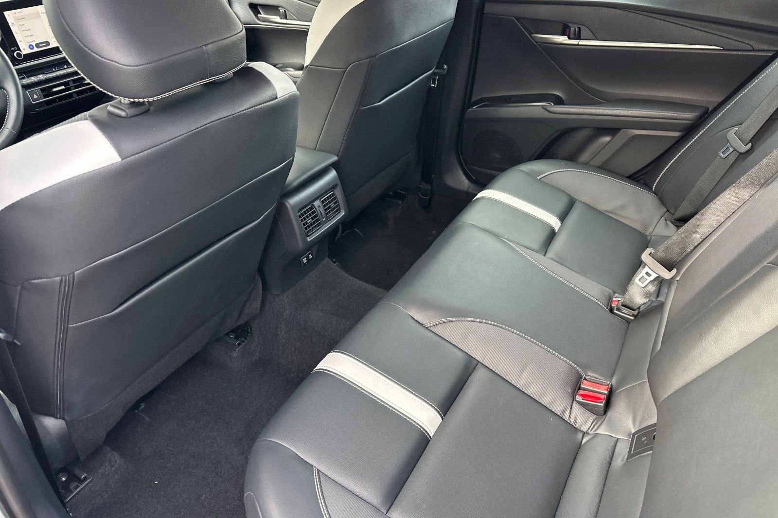 Certified 2025 Toyota Camry SE image 15