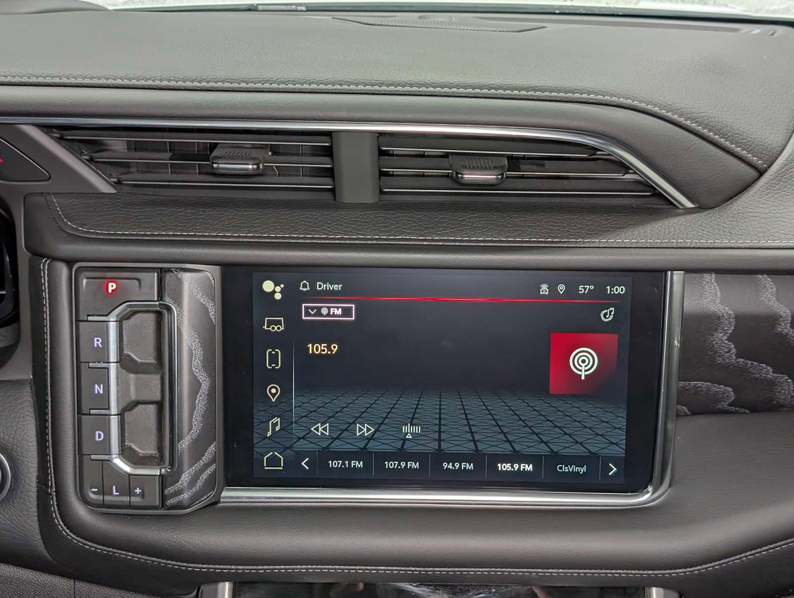 Used 2024 GMC Yukon Denali w/ Advanced Technology Package image 20