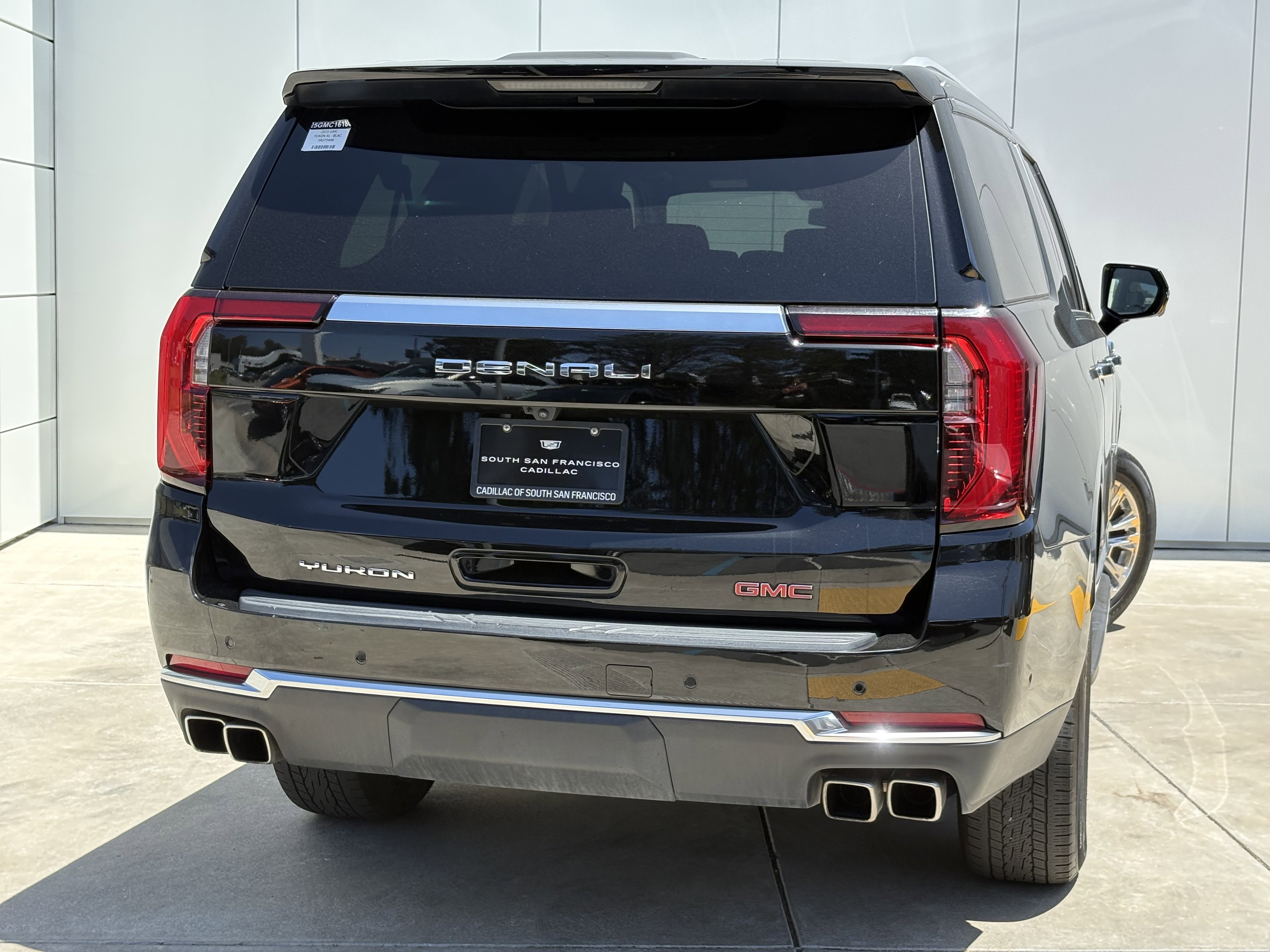 Used 2025 GMC Yukon XL Denali AWD/4WD image 6